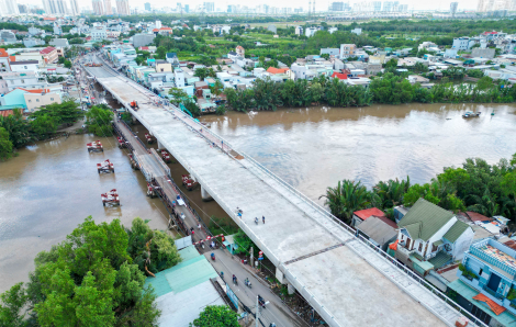 Những cây cầu “bắc mãi không qua sông” đồng loạt tái khởi động