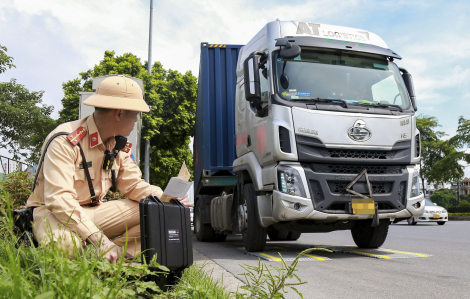 Hà Nội, TPHCM: tổng kiểm soát ô tô kinh doanh vận tải hành khách, xe container hàng hóa