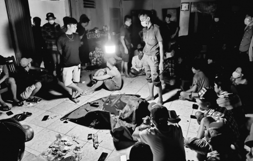 29 đối tượng đang đánh bạc ở Kiên Giang bị bắt quả tang cùng 200 triệu đồng