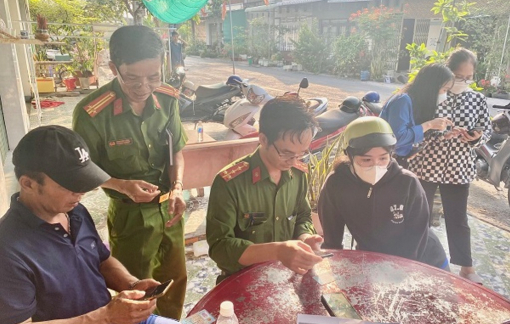 Đồng Tháp mở chiến dịch 50 ngày, đêm cài đặt tài khoản định danh điện tử