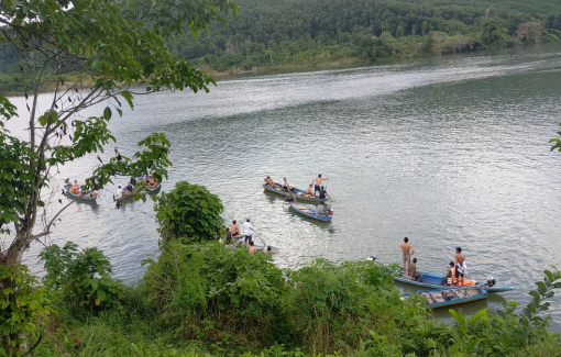 Lật ghe trên sông Tranh, 2 người tử vong
