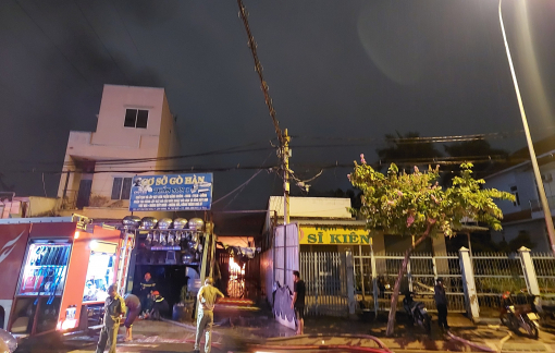 Cháy công ty quảng cáo trong đêm, tài sản bị thiêu rụi