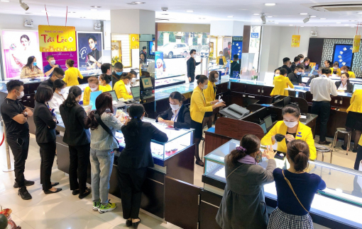 Giá vàng tăng gần chạm mốc cao nhất kể từ đầu năm