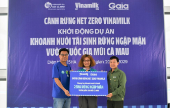 Nhân viên Vinamilk cùng tham gia tái sinh 25ha rừng ngập mặn Vườn quốc gia mũi Cà Mau, hướng đến Net Zero