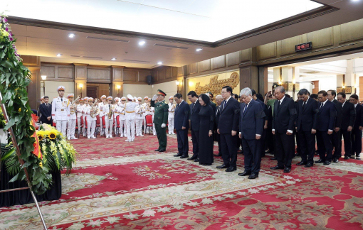 Lãnh đạo Đảng, Nhà nước viếng Phó thủ tướng Lê Văn Thành