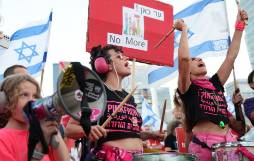 Israel: Phụ nữ bị phân biệt đối xử trên xe buýt