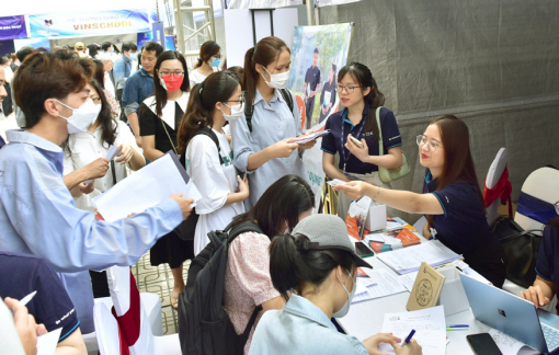 92,7 % thí sinh đăng ký trúng tuyển đại học đợt 1