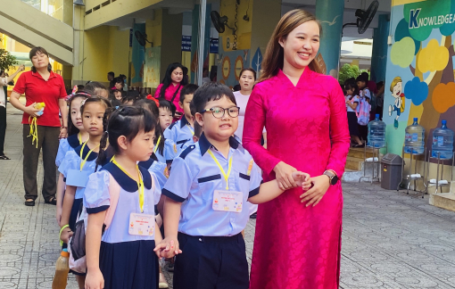 Trường tiểu học ở TPHCM thiếu hàng ngàn giáo viên, loay hoay tìm lối ra