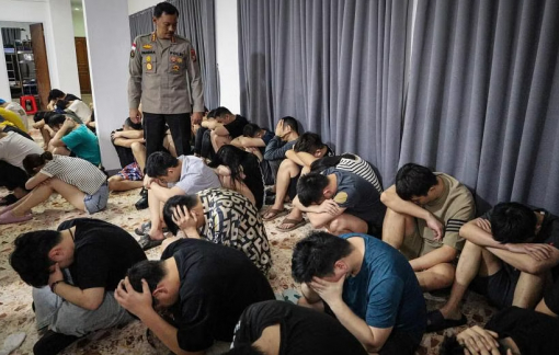 Indonesia bắt giữ gần 90 người chuyên dùng tình yêu để lừa đảo tống tiền