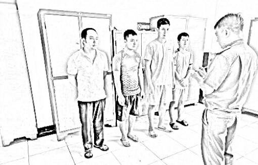 5 nhân viên bốc xếp hành lý tại Sân bay Nội Bài bị cáo buộc trộm cắp tài sản