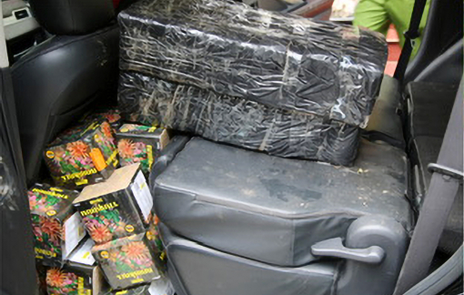 Chất nửa tấn pháo nổ trên xe 7 chỗ "vi vu" từ Quảng Trị về Nghệ An thì bị bắt