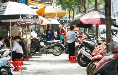 Dự kiến từ ngày 1/1/2024, TPHCM sẽ thu phí lòng đường, vỉa hè