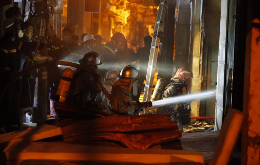 Hà Nội dành hơn 9 tỉ đồng hỗ trợ nạn nhân vụ cháy chung cư mini