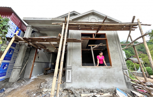 Khu tái định cư khó xây, xây rồi lại bỏ hoang