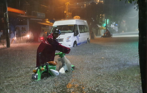 Quảng Nam cấm biển, đề phòng lũ quét ở miền núi