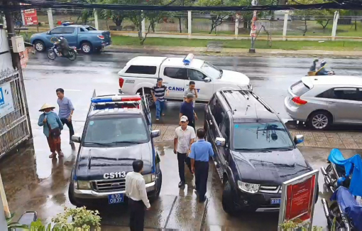 Truy bắt đối tượng dùng vật giống súng cướp ngân hàng ở Tiền Giang