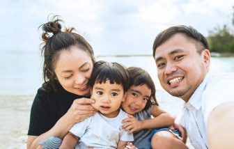 Người yêu vẫn giữ hình ảnh gia đình cũ trên mạng xã hội
