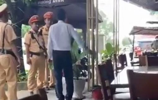Xác minh clip cán bộ thuế không chịu đo độ cồn, đòi “quăng ly vào mặt” CSGT