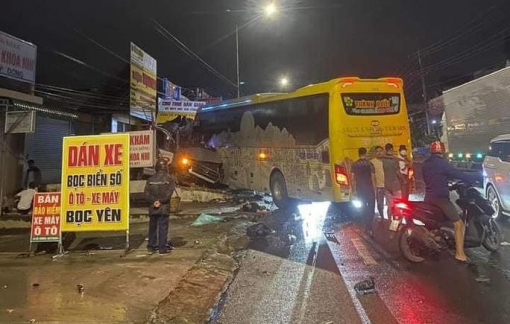 Thủ tướng chỉ đạo khẩn sau vụ xe khách Thành Bưởi tông xe 16 chỗ, 4 người tử vong