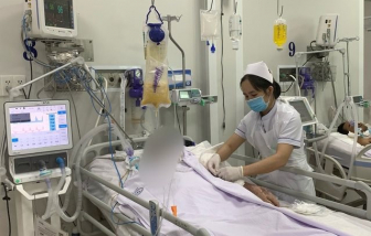 Một trẻ nghi ngộ độc tử vong sau khi ăn bánh đêm Trung thu