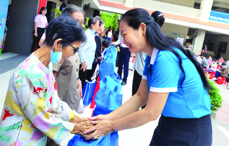 Phát huy tinh thần tương thân tương ái