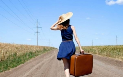 Con gái lén dọn ra ngoài ở riêng