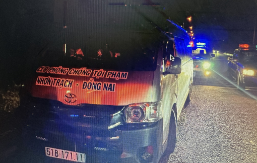 Phát hiện nhóm “phòng chống tội phạm” thủ súng đi hỗn chiến