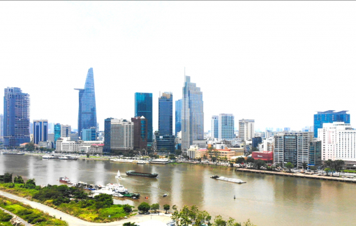 Thay áo mới cho bờ sông Sài Gòn trước tết Dương lịch 2024