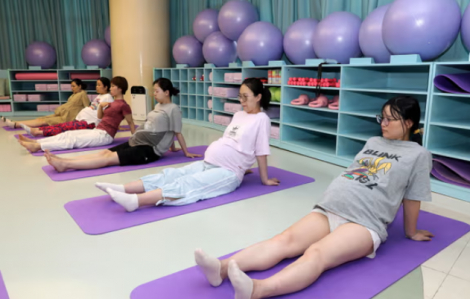 Trung Quốc dẹp bớt các phòng hộ sinh làm dấy lên cuộc tranh luận về suy giảm dân số