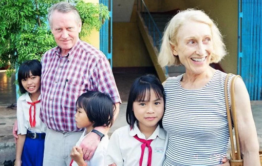 Tỉ phú từ thiện Charles Feeney qua đời ở tuổi 92
