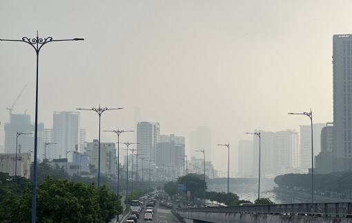 Sương mù bao phủ TPHCM sáng 11/10