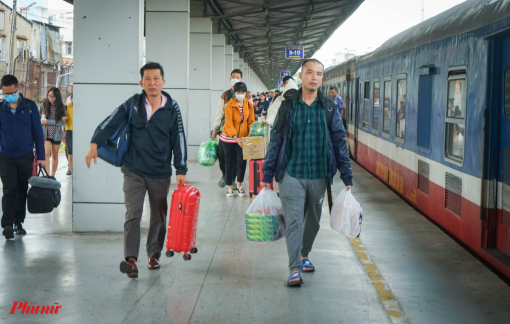 Ga Sài Gòn bán vé tàu tết Giáp Thìn cho cá nhân từ 20/10