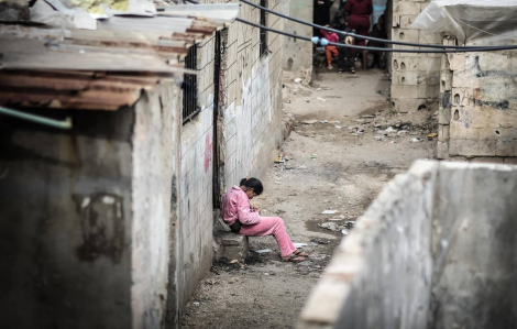 Trung Đông: Người bần cùng thêm khổ sở khi phần mềm trợ cấp đói nghèo “bị lỗi”