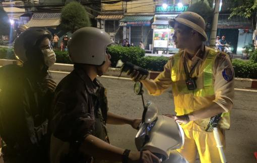 4 ngày, Bình Dương phát hiện 900 trường hợp vi phạm nồng độ cồn, phạt hơn 4,7 tỉ đồng