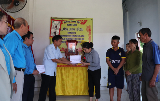 Hỗ trợ 111 triệu đồng cho ngư dân Quảng Nam gặp nạn