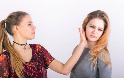 2 cô tình nhân của chồng đánh ghen làm ảnh hưởng gia đình tôi