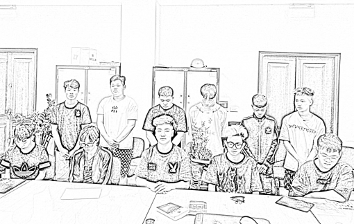 Khởi tố 11 thanh niên tụ tập lạng lách, đánh võng trên phố Hà Nội