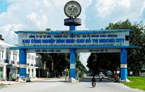 Hàng chục nhân viên Công ty địa ốc Hoàng Quân Mê Kông nghỉ việc do bị nợ lương