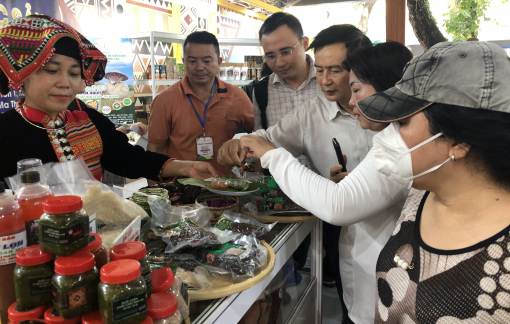 Đặc sản khắp vùng miền tề tựu về TPHCM