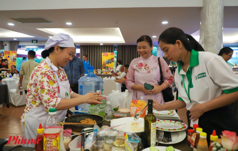 Ẩm thực gắn kết quốc gia trong hội thi “Khi gia đình ngoại giao vào bếp”