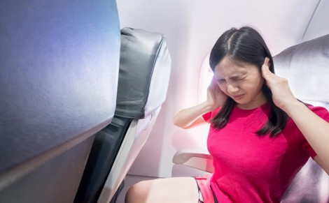 9 mẹo giảm ù tai khi đi máy bay