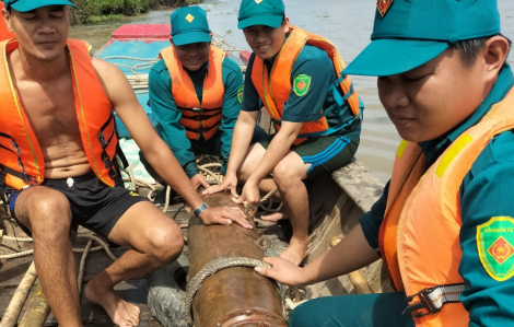 Trà Vinh lại phát hiện quả bom gần 350kg ở sông Cổ Chiên