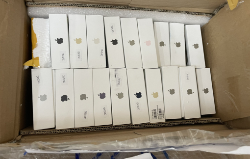 Triệt phá đường dây buôn lậu điện thoại trị giá hơn 300 tỉ đồng từ Campuchia