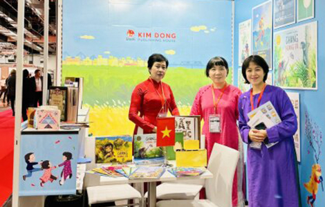 Lan tỏa giá trị Việt bằng sách họa