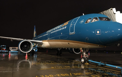 Máy bay dừng khẩn cấp vì hành khách nói "cất súng trong hành lý"