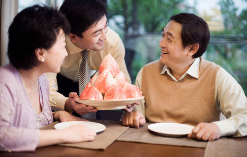 Ba của người yêu hay mượn tiền nhưng không trả