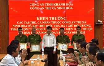PC Khánh Hòa: Khen thưởng tập thể, cá nhân thuộc Công an tỉnh