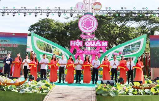 Khai mạc Không gian trưng bày ngày hội Hội quán Đất Sen hồng