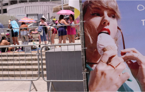 Chuyến lưu diễn tồi tệ và hàng loạt tranh cãi của Taylor Swift