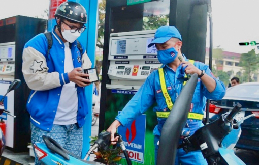 Xăng giảm hơn 500 đồng/lít